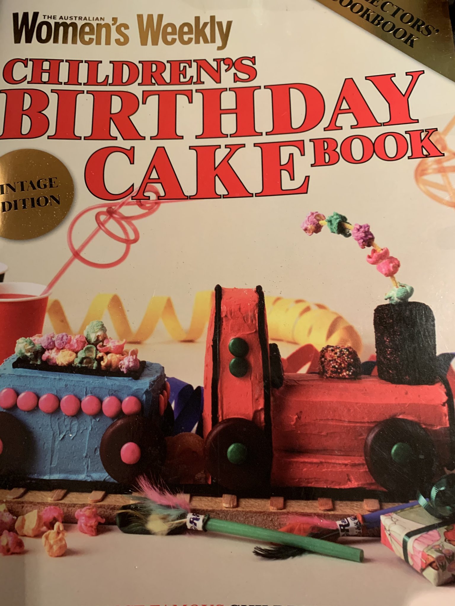 Women's Weekly Birthday cake book